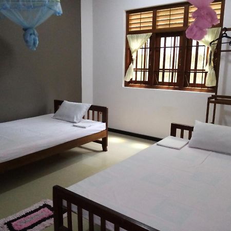 Sunny Side 89 Hotel Galle Buitenkant foto
