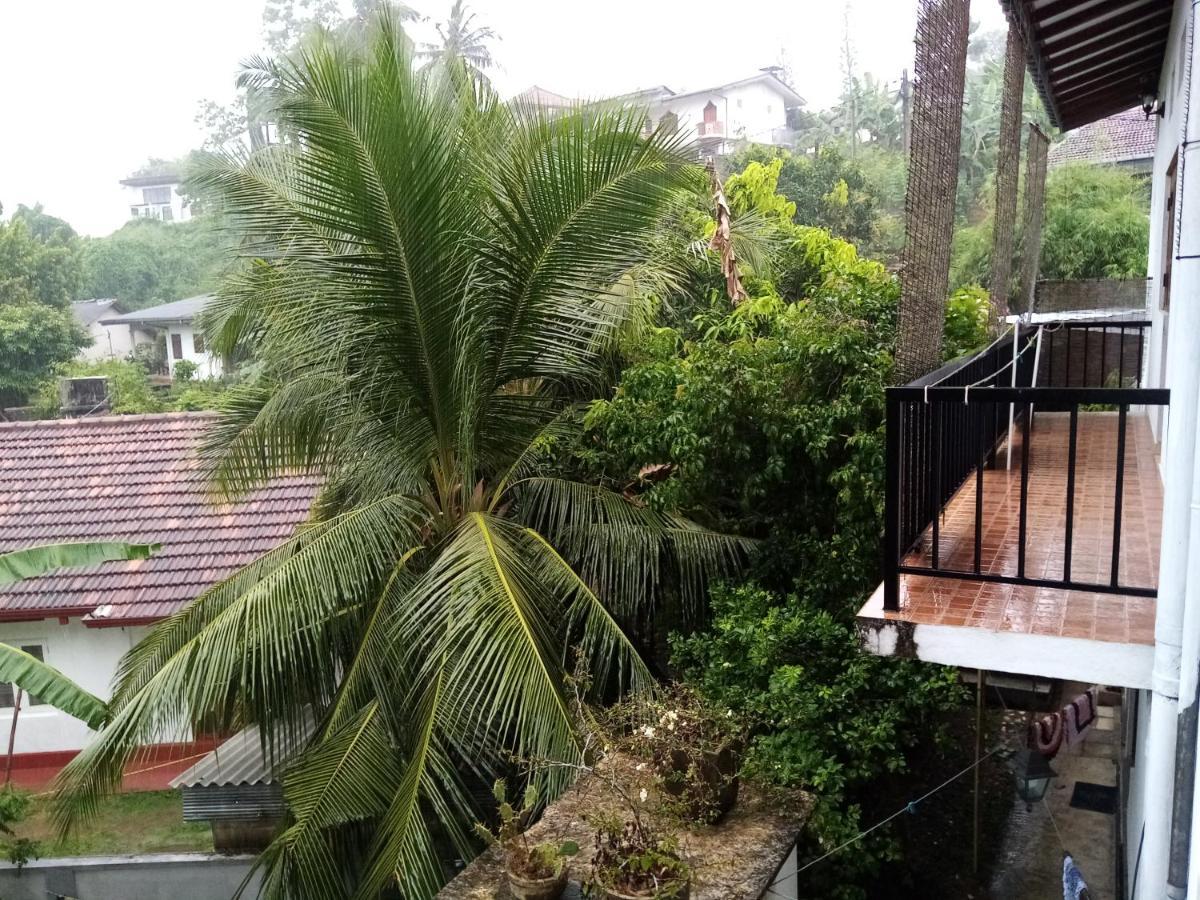 Sunny Side 89 Hotel Galle Buitenkant foto