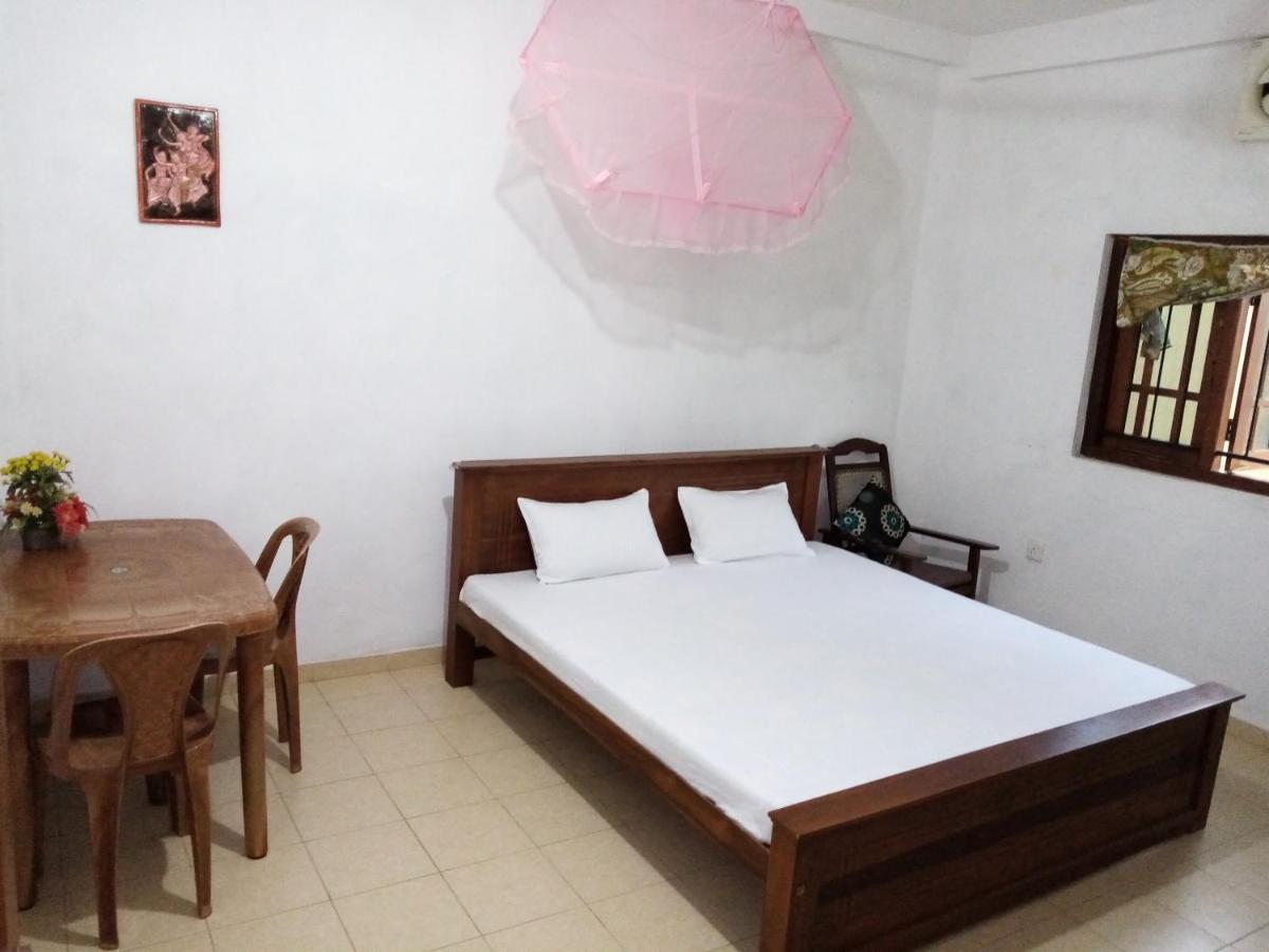 Sunny Side 89 Hotel Galle Buitenkant foto