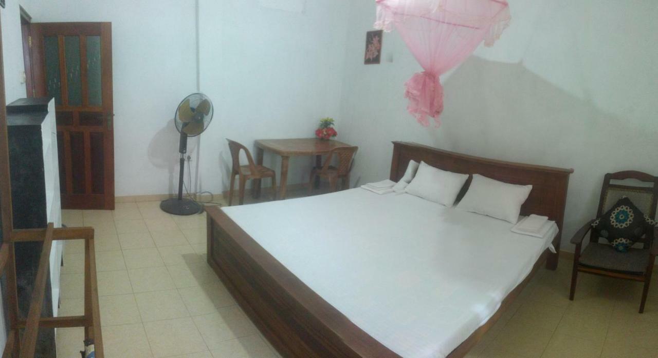 Sunny Side 89 Hotel Galle Buitenkant foto
