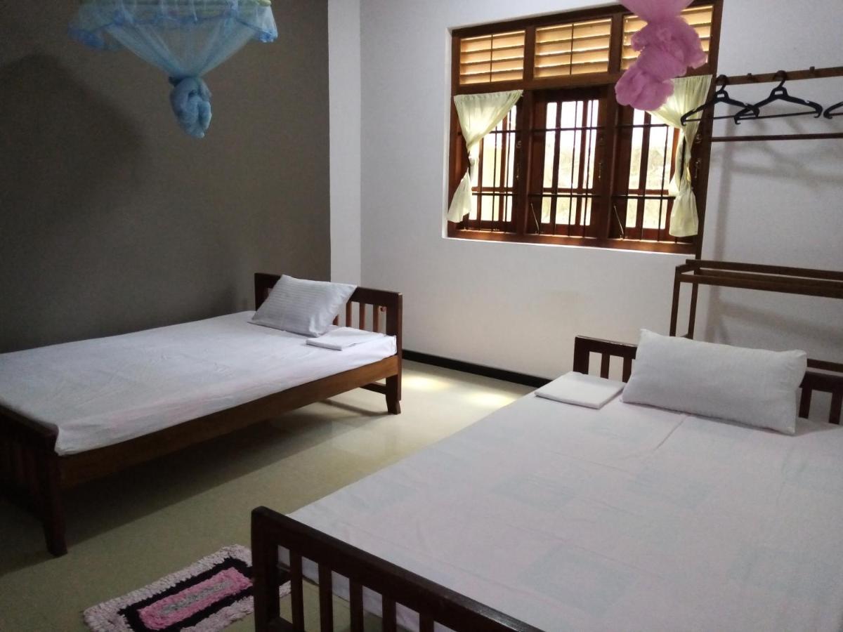 Sunny Side 89 Hotel Galle Buitenkant foto